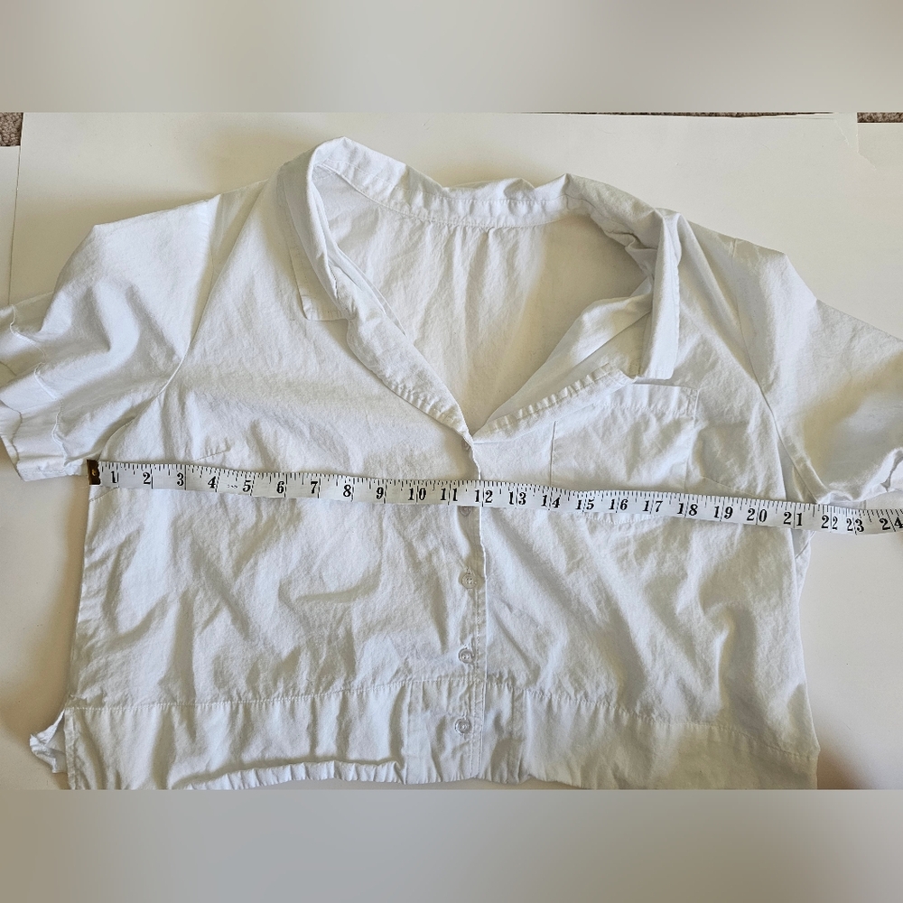 White Button-Up Women's Crop Top S basic - Picture 3 of 4